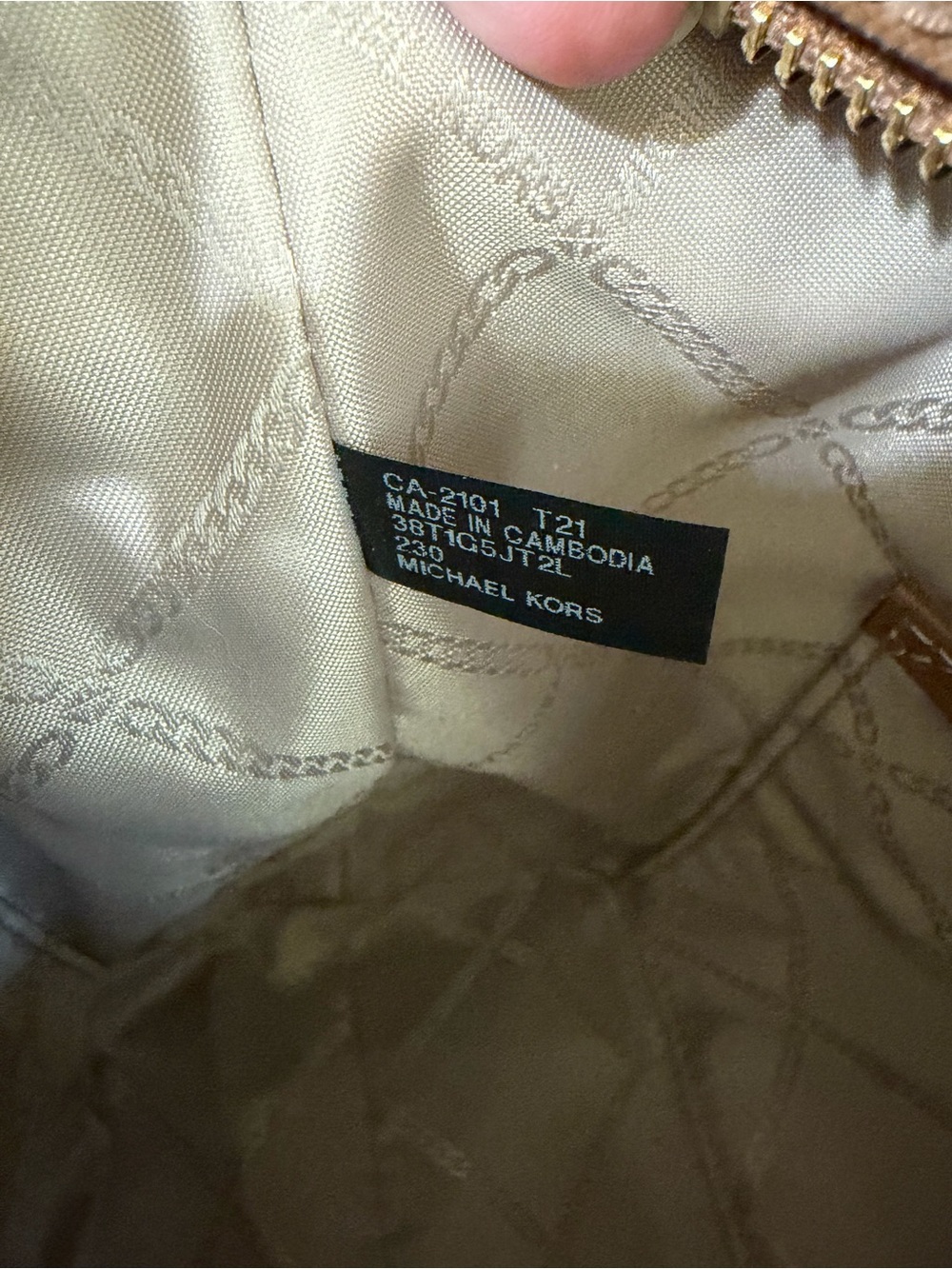Michael Kors Light Brown Joey Saffiano Leather Medium Pocket Tote - Picture 11 of 17